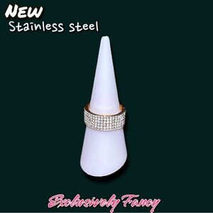 New Gold Tone Stainless Steel Ring 316L 5 Rows AAA Crystal Wedding Ring Jewelry